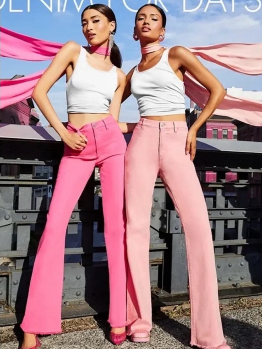 Alice + Olivia Gorgeous coin pocket Wide-Leg High-Rise Jeans in Rose - Picture 9 of 11